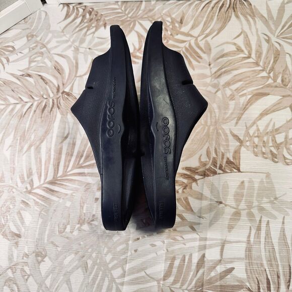 Oofos Recovery Slide Sandals - Picture 3 of 11